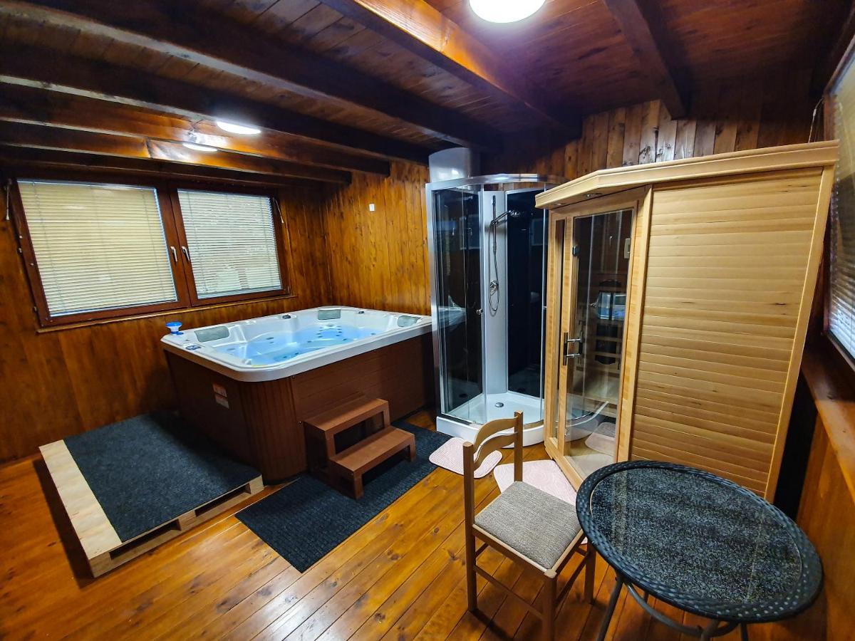 Kapolna Vendeghaz Apartment Kerkaskapolna Bagian luar foto