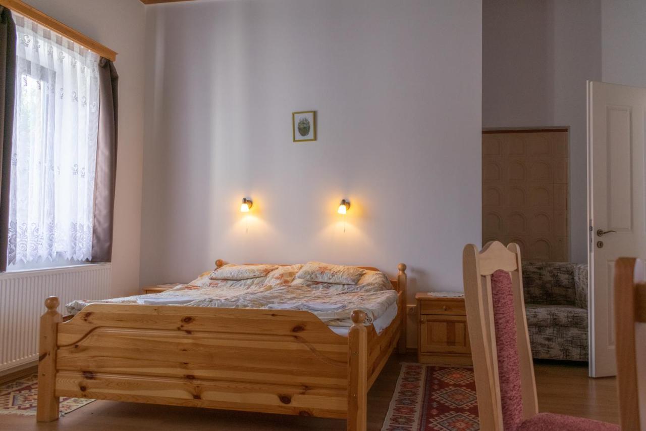 Kapolna Vendeghaz Apartment Kerkaskapolna Bagian luar foto
