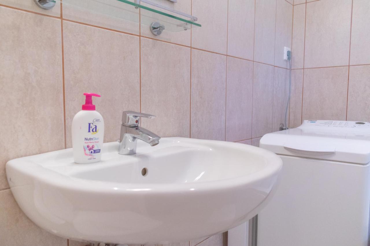 Kapolna Vendeghaz Apartment Kerkaskapolna Bagian luar foto